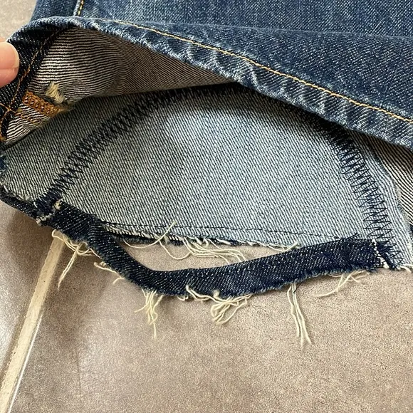 Abercrombie &amp; Fitch Madison Low-rise Flare Jeans size 6 Short