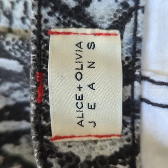 Alice   Olivia Snake Print Good High Rise Skinny Jeans 28