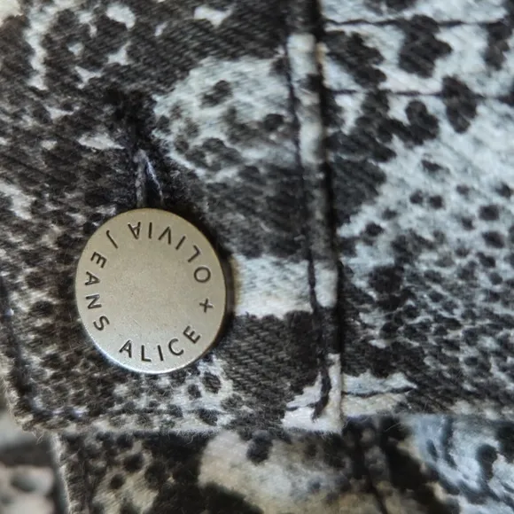Alice   Olivia Snake Print Good High Rise Skinny Jeans 28