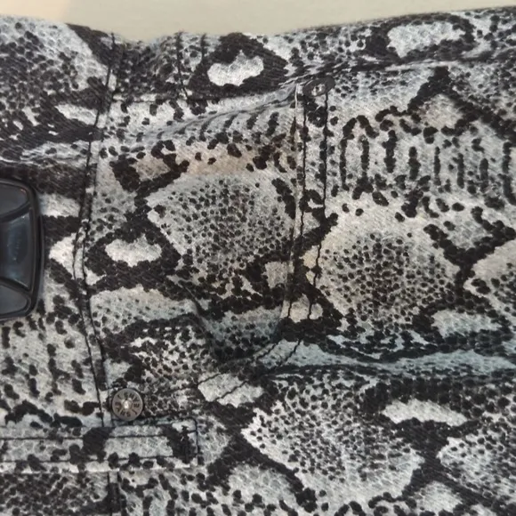 Alice   Olivia Snake Print Good High Rise Skinny Jeans 28