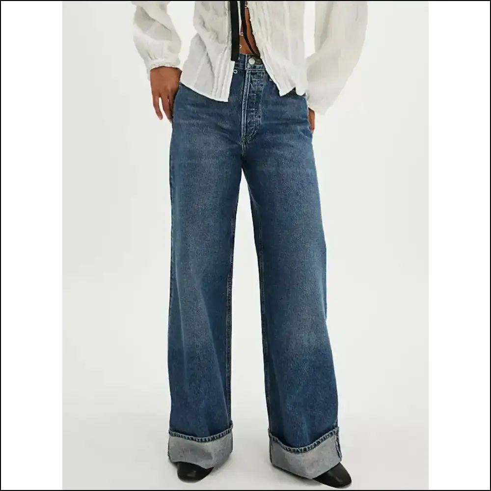 Chic Cuffed Jeans: Because your Legs Deserve a Stylish Comedy Show! 😂👖