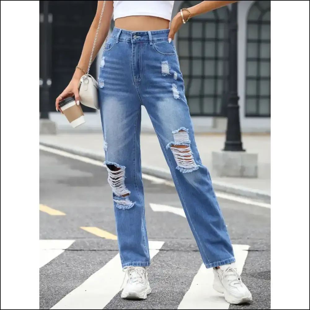 Chic Distressed Straight Jeans: Confidence in Every Tear 😂👖