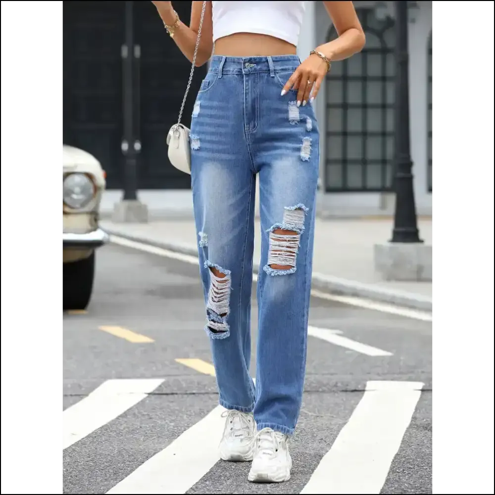 Chic Distressed Straight Jeans: Confidence in Every Tear 😂👖