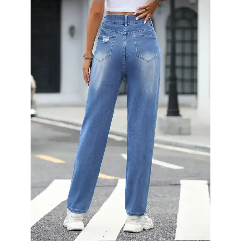 Chic Distressed Straight Jeans: Confidence in Every Tear 😂👖