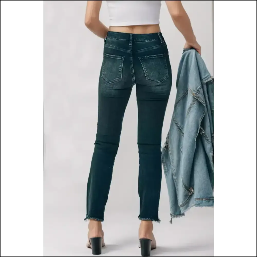 Chic Mid-rise Skinny Jeans: Strut your Stuff, Embrace your Inner Fashionista! 👖✨