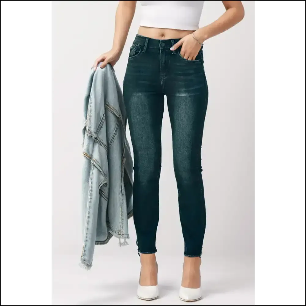 Chic Mid-rise Skinny Jeans: Strut your Stuff, Embrace your Inner Fashionista! 👖✨
