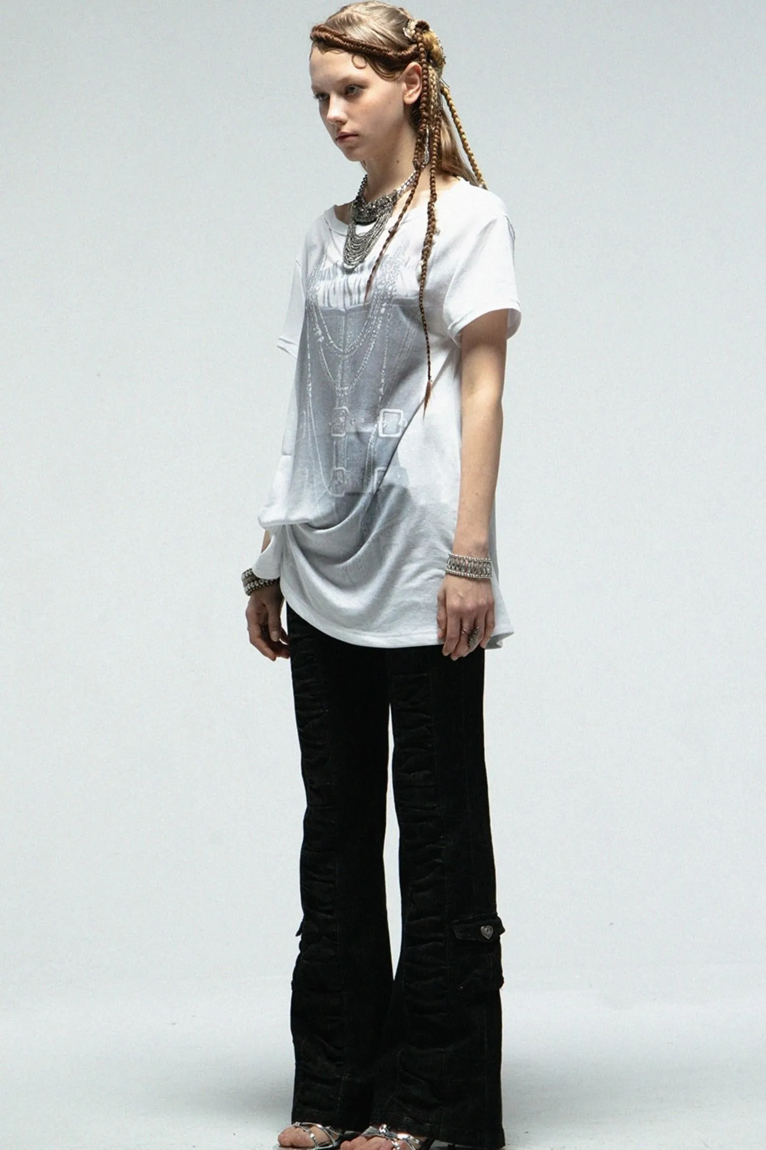 Chic Pleated Flare Jeans
