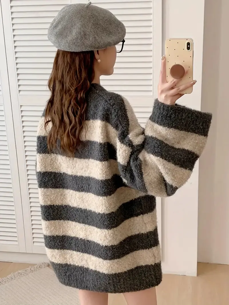 Chic Striped Pullover Sweater with Round Neck for Women