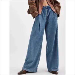 Chic Wide Leg Jeans: where Elegance Meets the Pocket Dimension 🌌✨