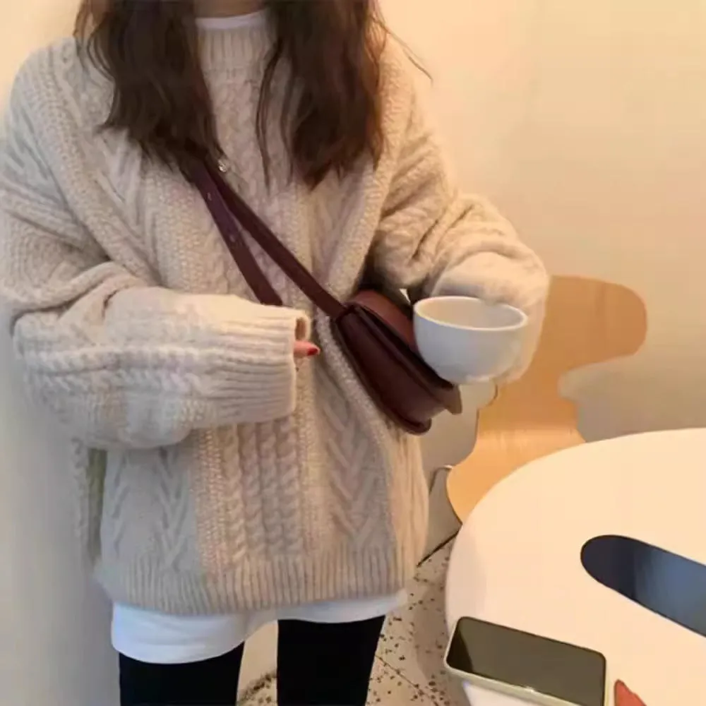 Comfortable Solid Color Round Neck Sweater for Women's Casual Wear