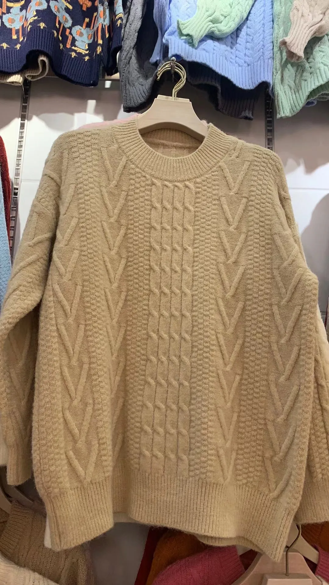 Comfortable Solid Color Round Neck Sweater for Women's Casual Wear