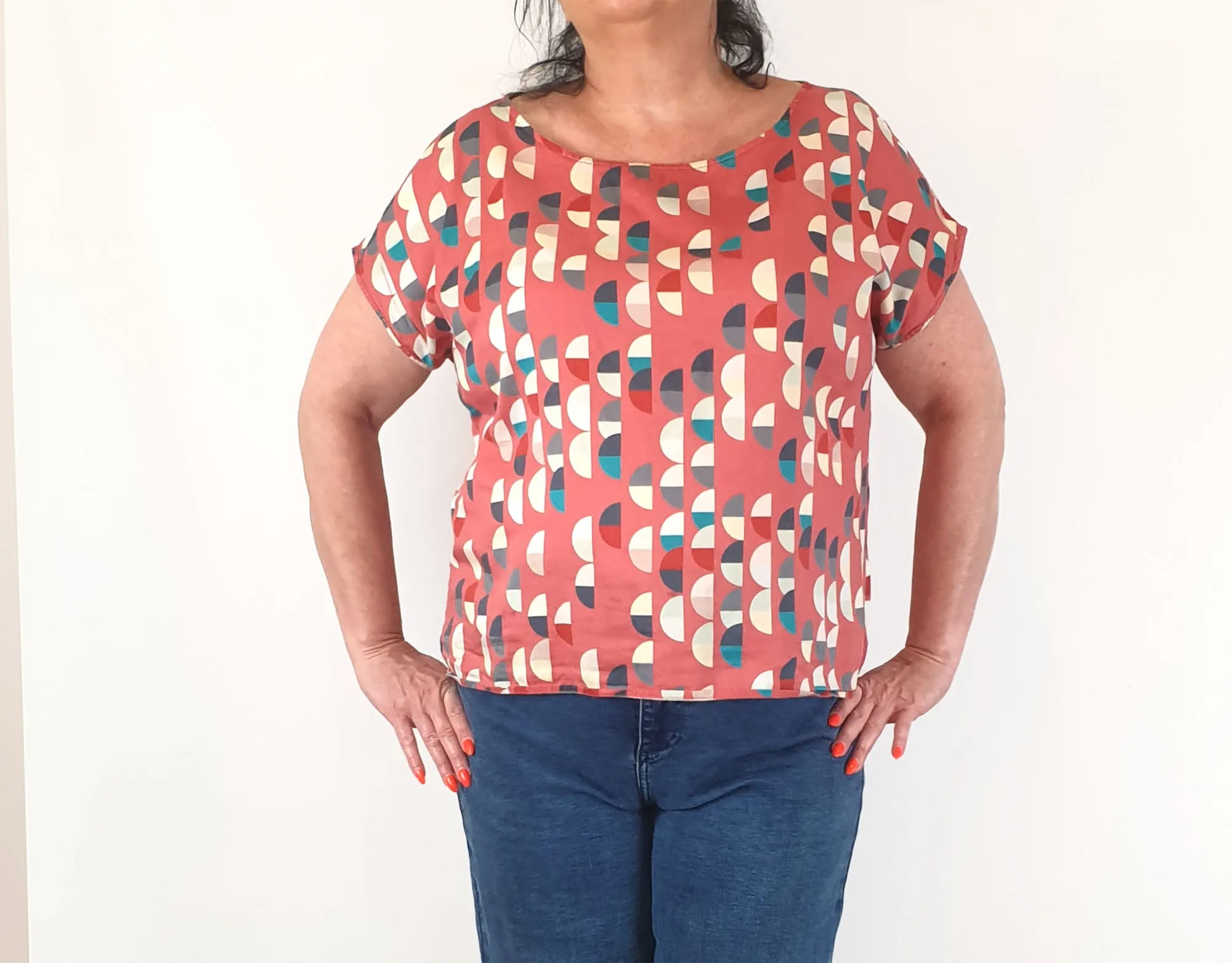 Essaye by Surface Art red print top size XXL