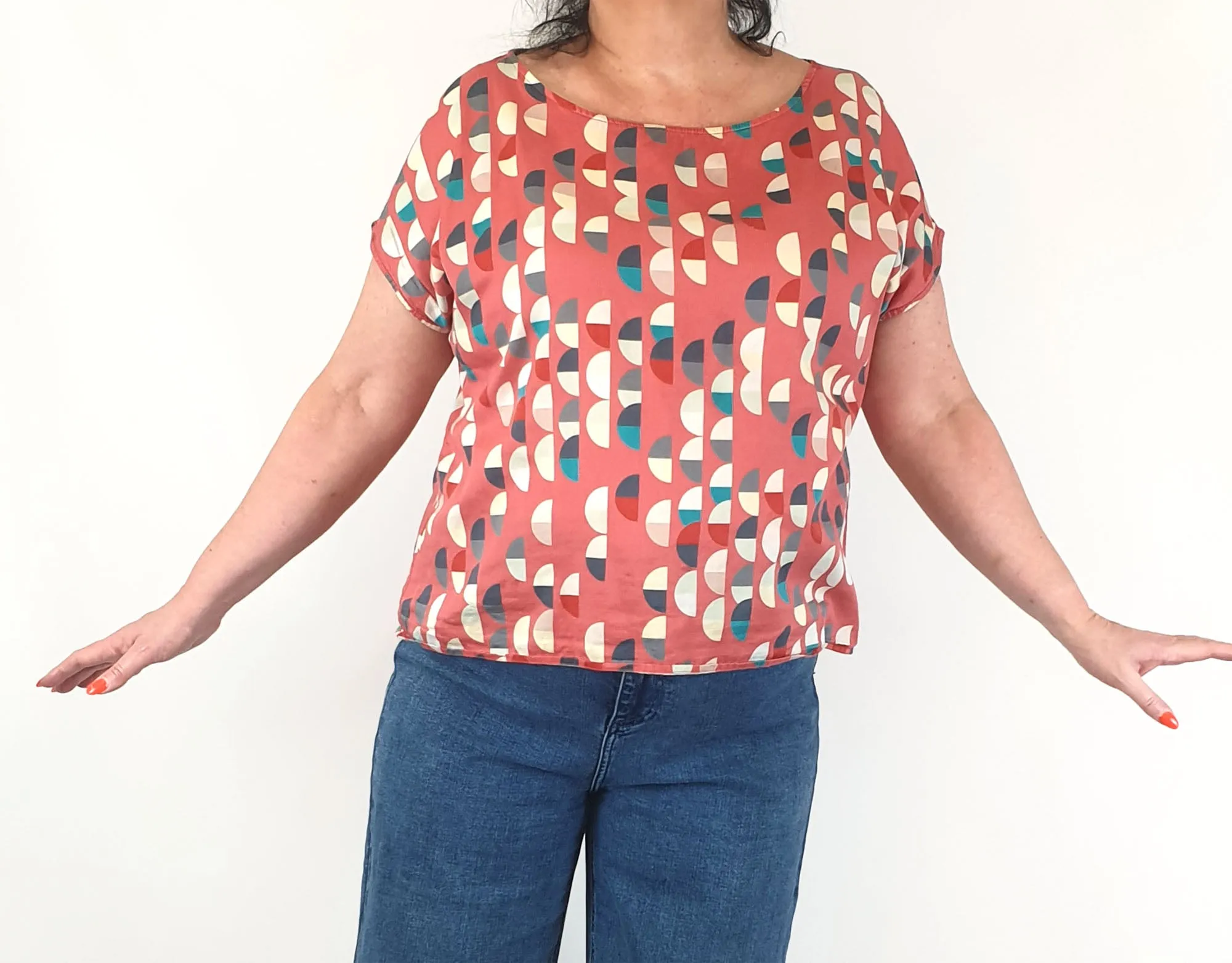 Essaye by Surface Art red print top size XXL