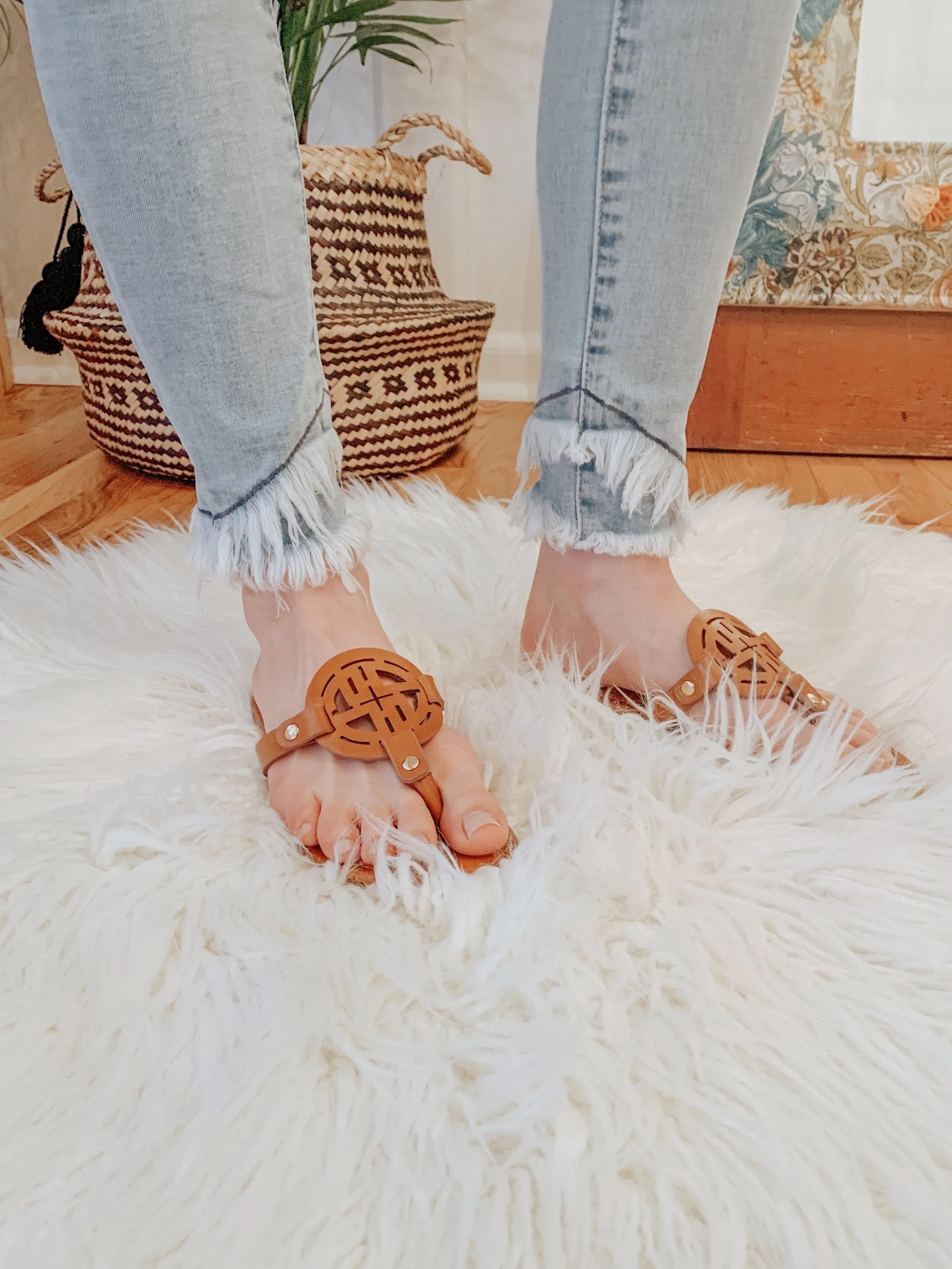 Feel Good Fresh Wash Mid Rise Fray Ankle