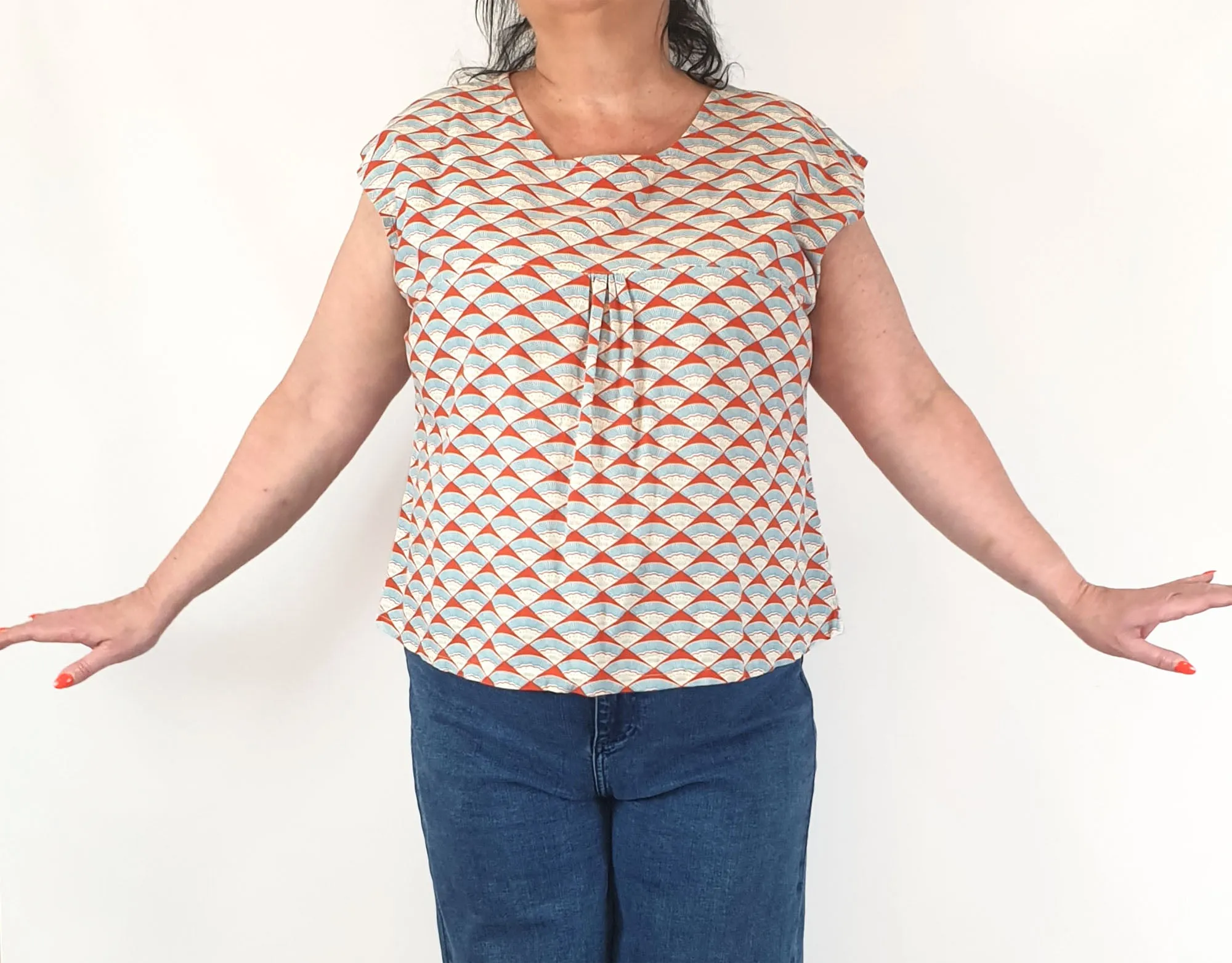 Finki red and blue fan print top size XL