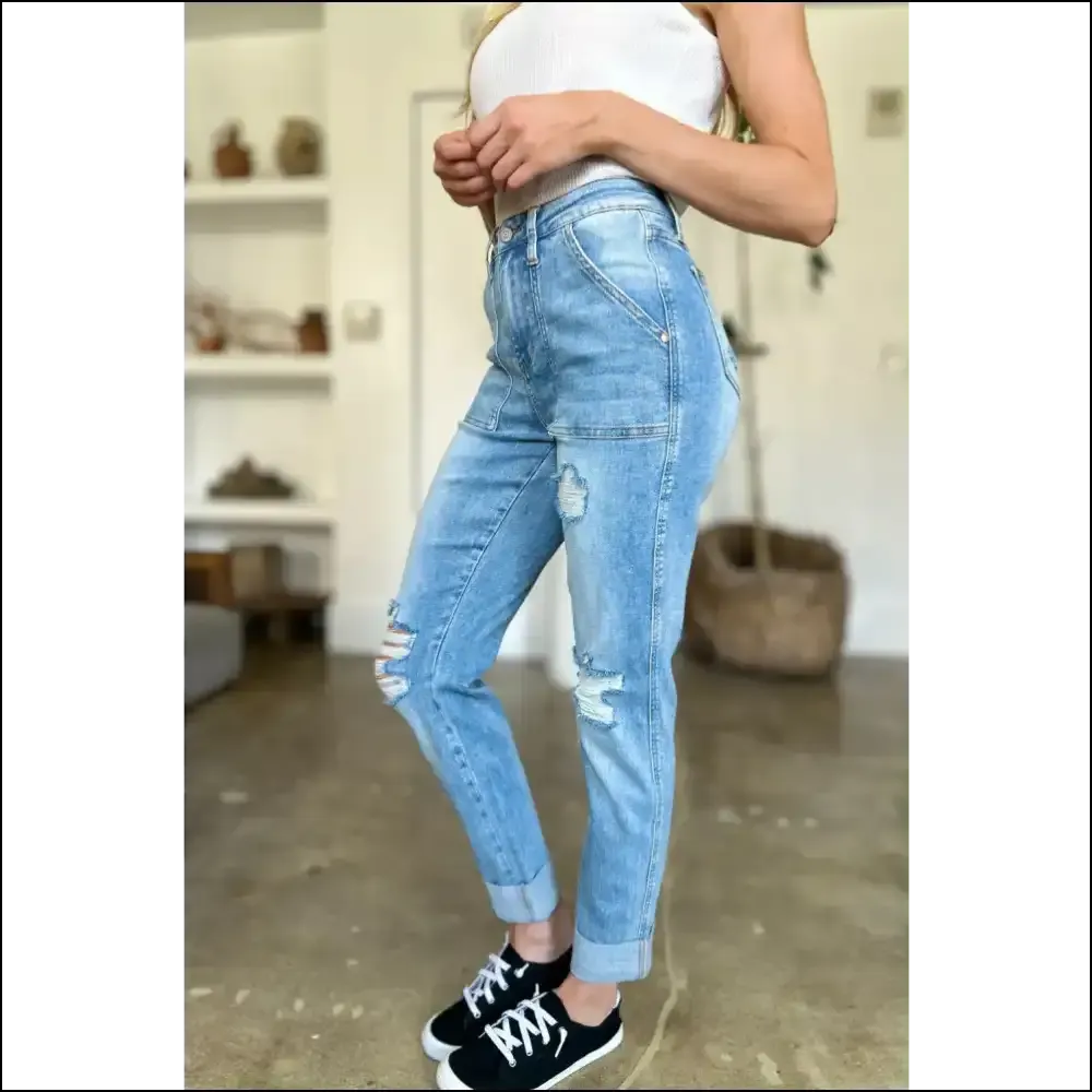 Get your Judy Blue Distressed Straight Jeans and Mortify your Ex 😂🍑