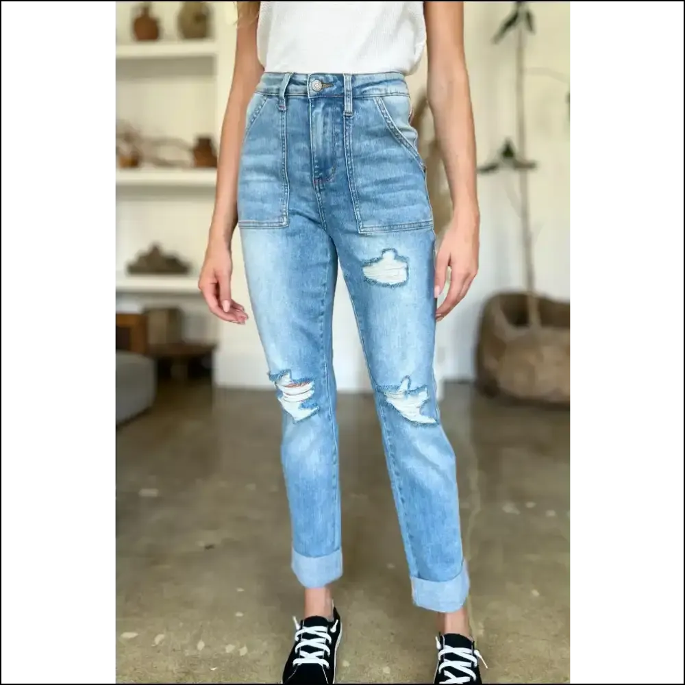 Get your Judy Blue Distressed Straight Jeans and Mortify your Ex 😂🍑