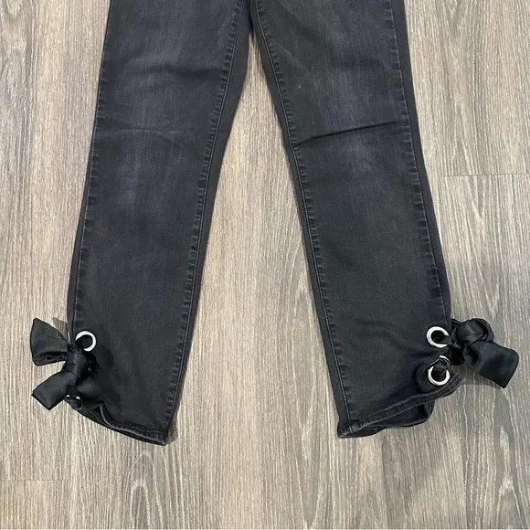 Good American Women’s High Rise Black Skinny Jeans Bow Details on Ankle sz 6/28