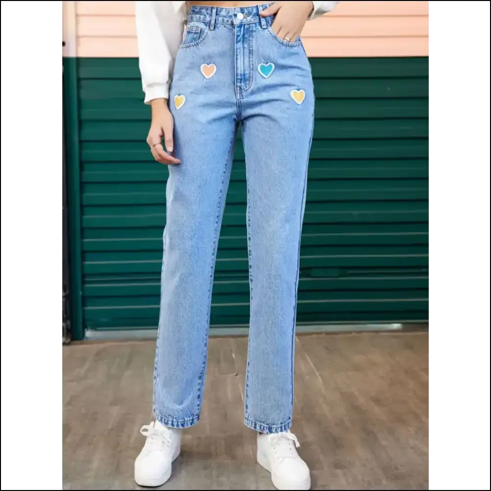 Heart Straight Leg Jeans: Confidence Never Looked this Good! 💖👖