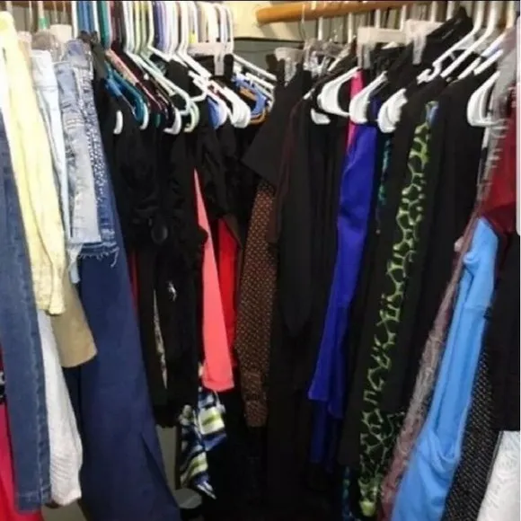 HUGE Lot of Junior's Clothing SIZE 1X Valued at over $400! Lot of 9 items! NWT!