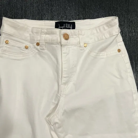 Joseph Ribkoff White Crop‎ Jeans With Gold Design On Hem Size 4