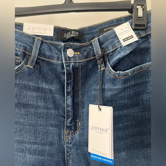 Judy Blue COOL SUMMER Hi-Rise Cool Denim Cuffed Boyfriend Jeans Size 9/29
