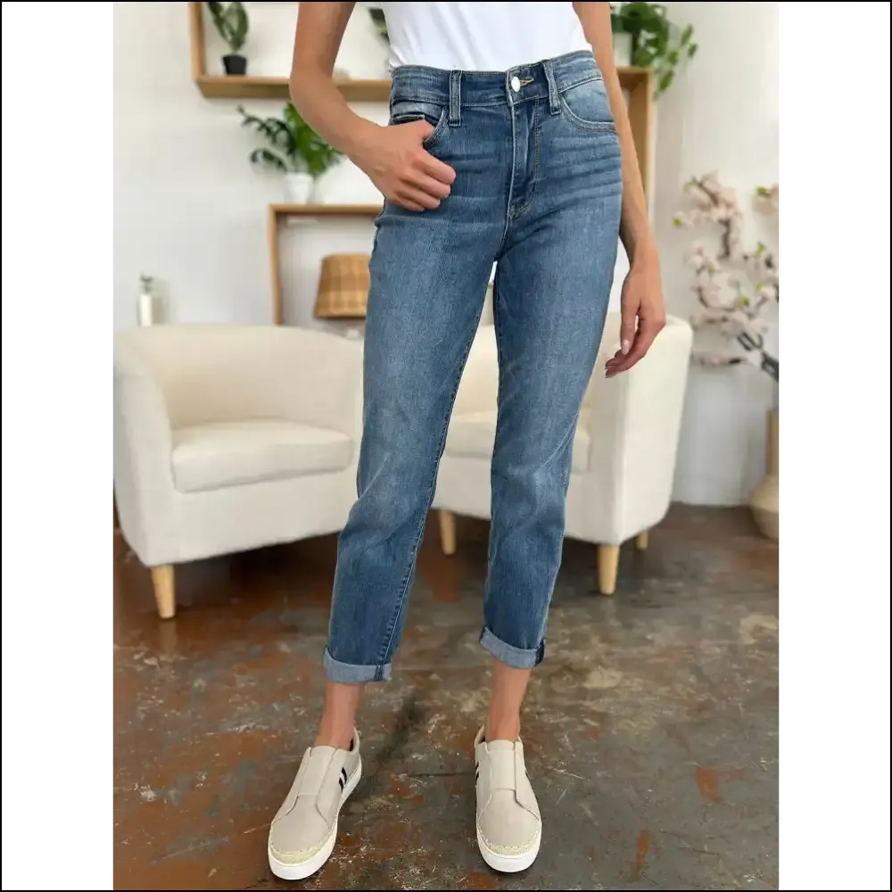 Judy Blue Cuffed Hem Jeans: Because who Needs Comfort when you can have Style? 😂👖