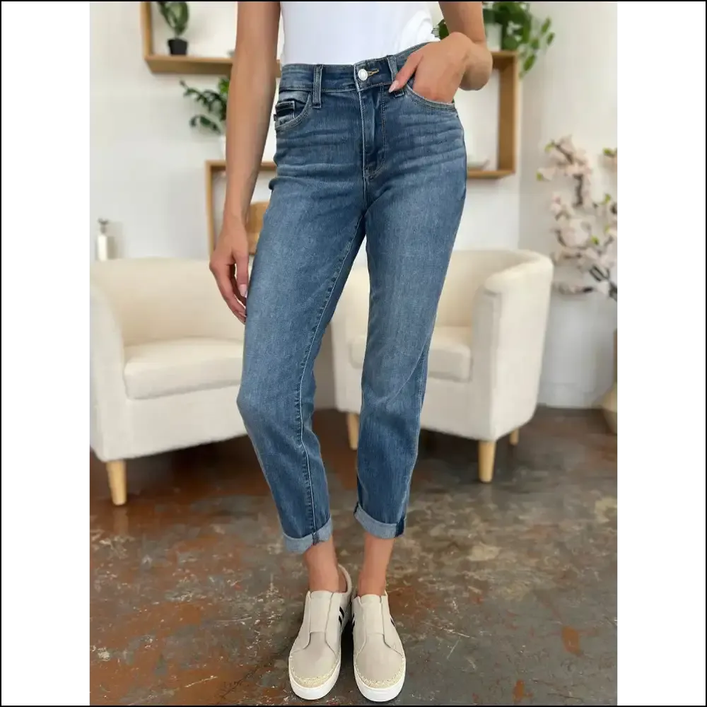 Judy Blue Cuffed Hem Jeans: Because who Needs Comfort when you can have Style? 😂👖
