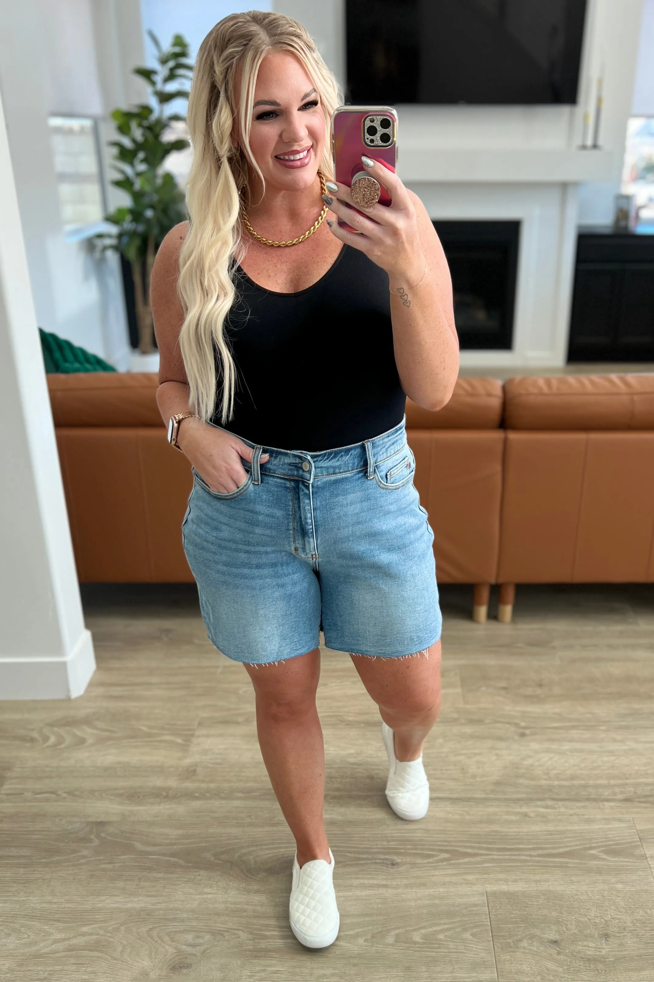 Judy Blue High-Rise Cut-Off Shorts in Light Wash