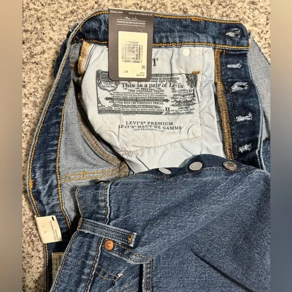 Levi’s 501 Shorts Salsa Halfway Medium Wash NWT
