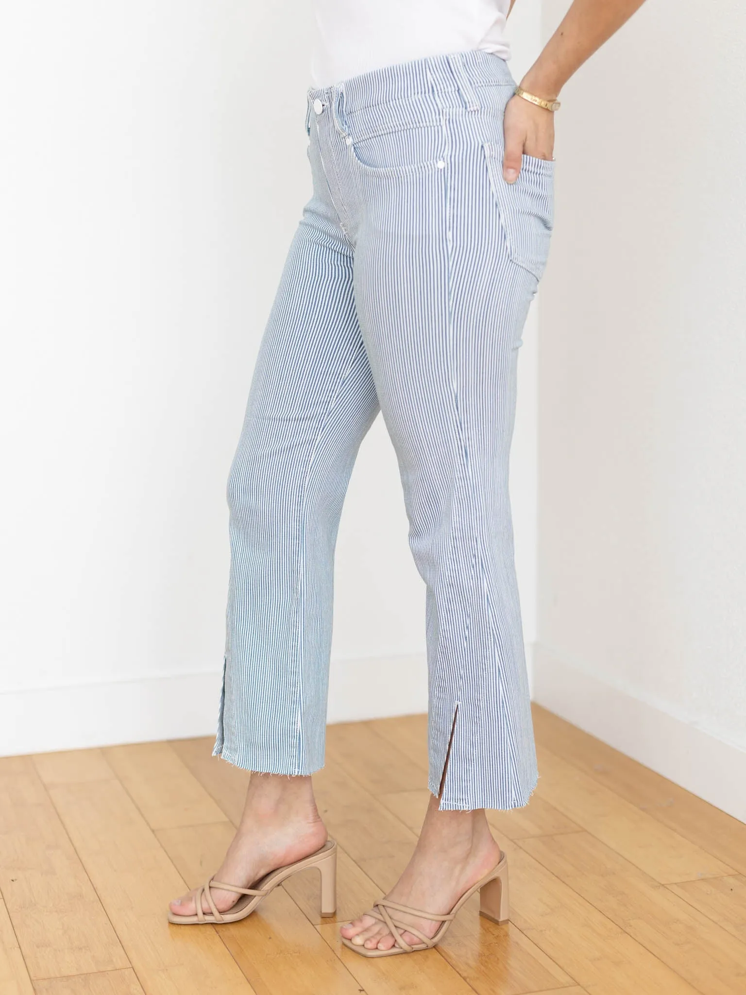Liverpool Gia Glider Twisted Seam Crop Flare - Chambray Stripe