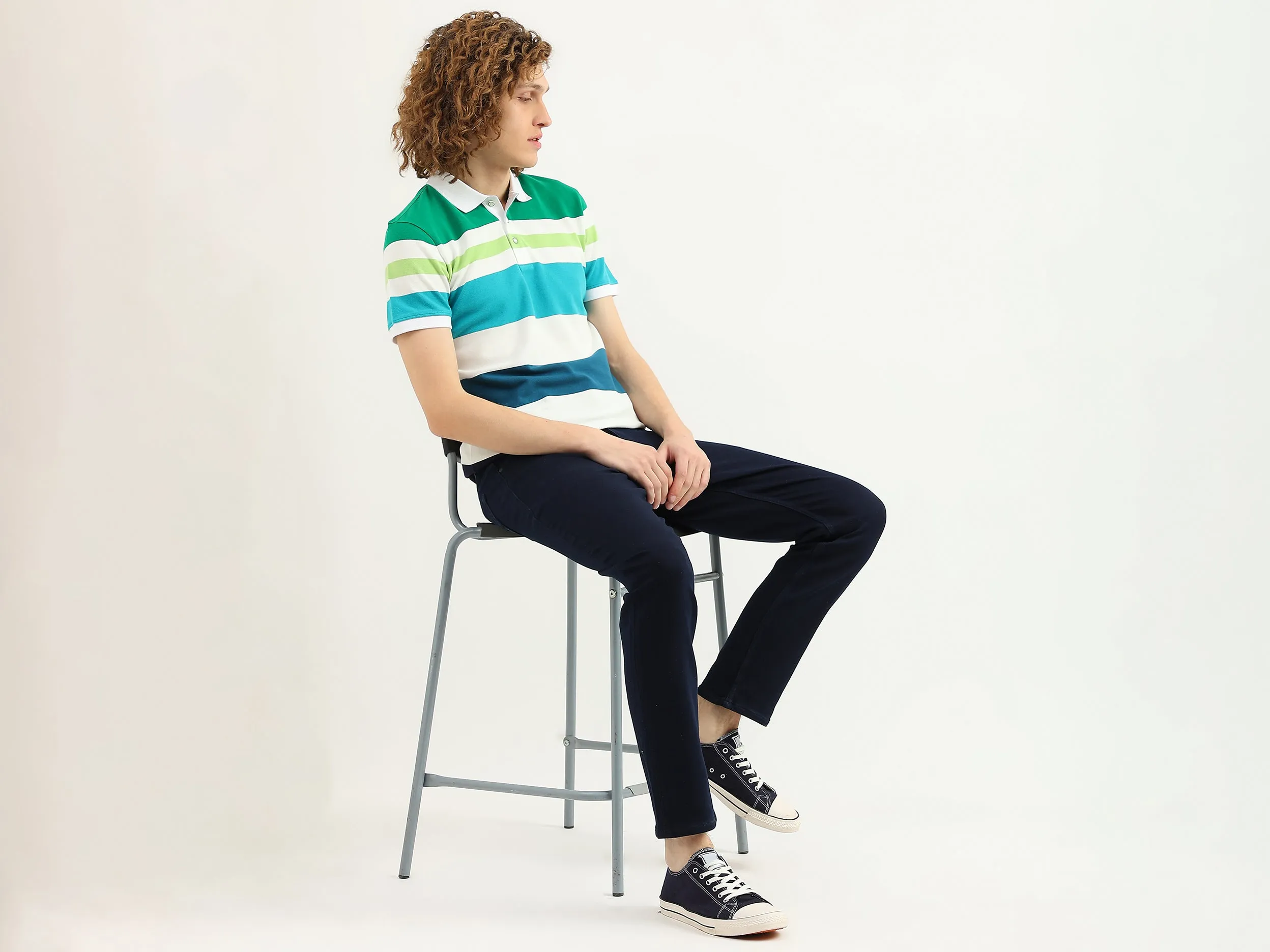 Men Solid Slim Tapered Fit Jeans