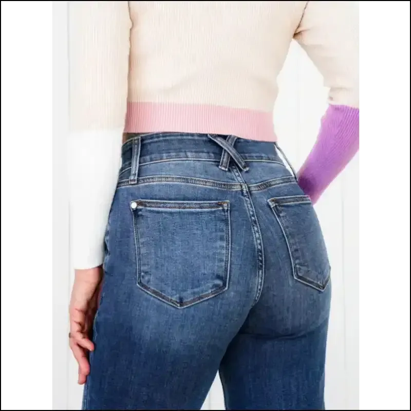 Needful Things Chic Washed Straight Leg Jeans: Because Pants Should Flatter! 😎👖