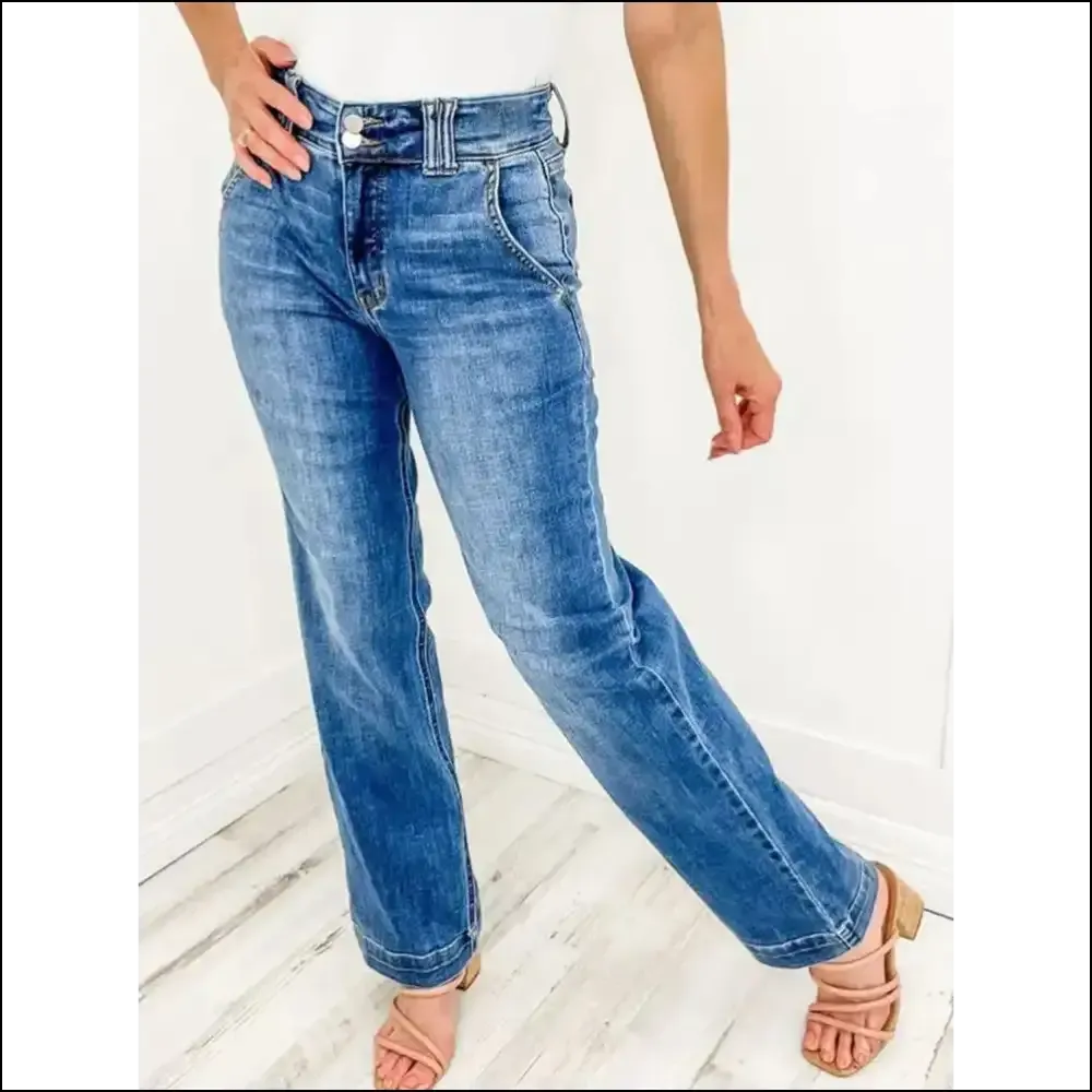 Needful Things Chic Washed Straight Leg Jeans: Because Pants Should Flatter! 😎👖