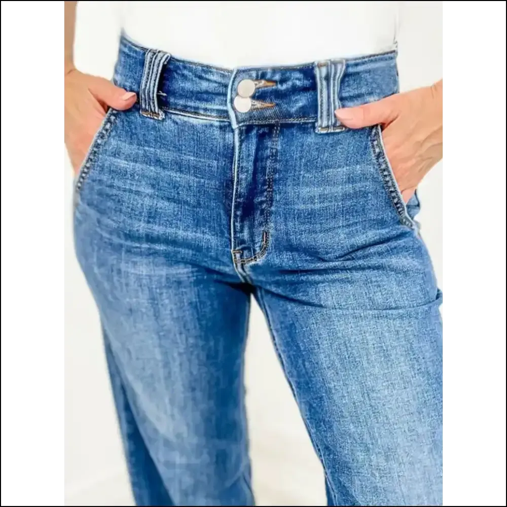 Needful Things Chic Washed Straight Leg Jeans: Because Pants Should Flatter! 😎👖