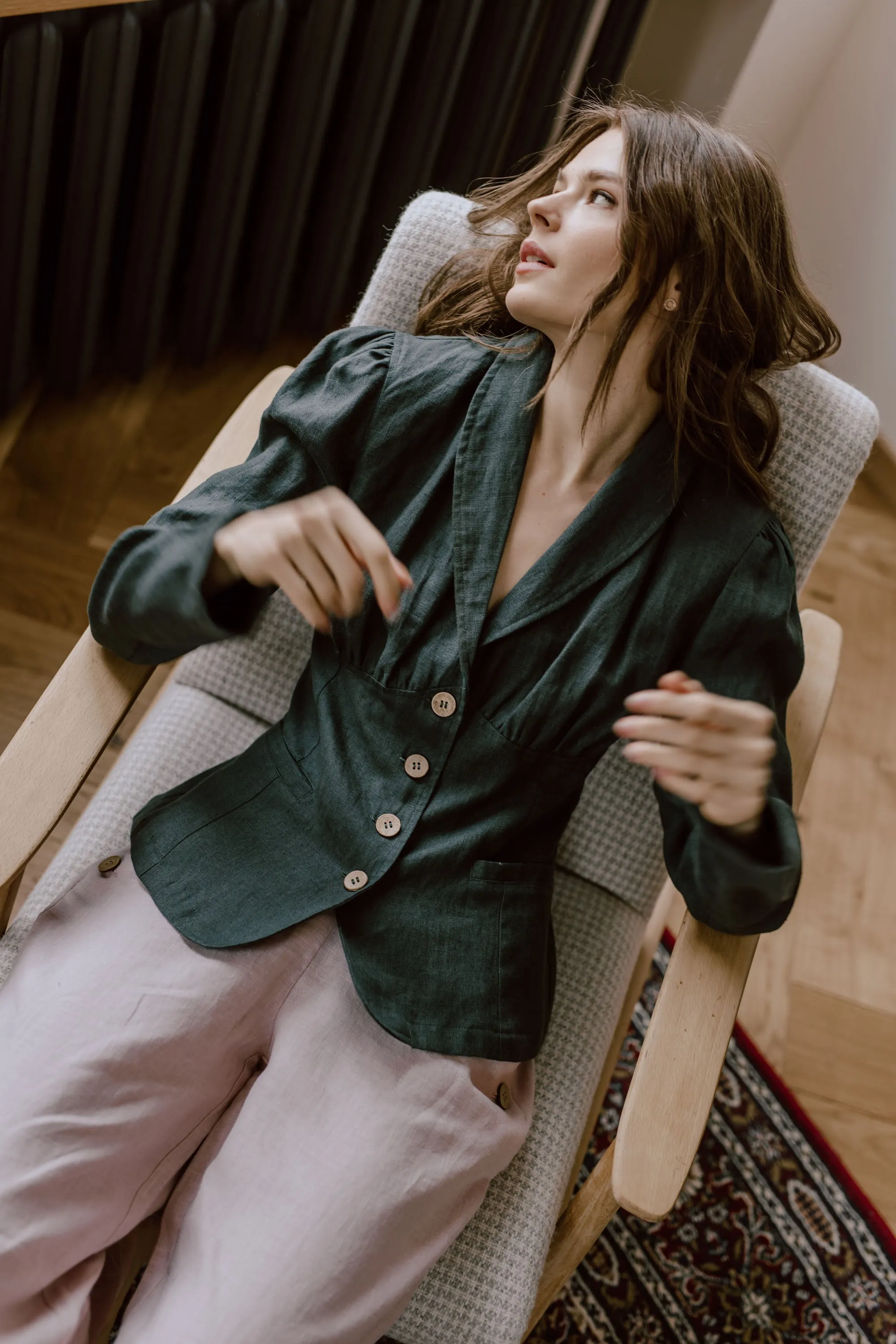 Neringa Fitted Linen Blazer
