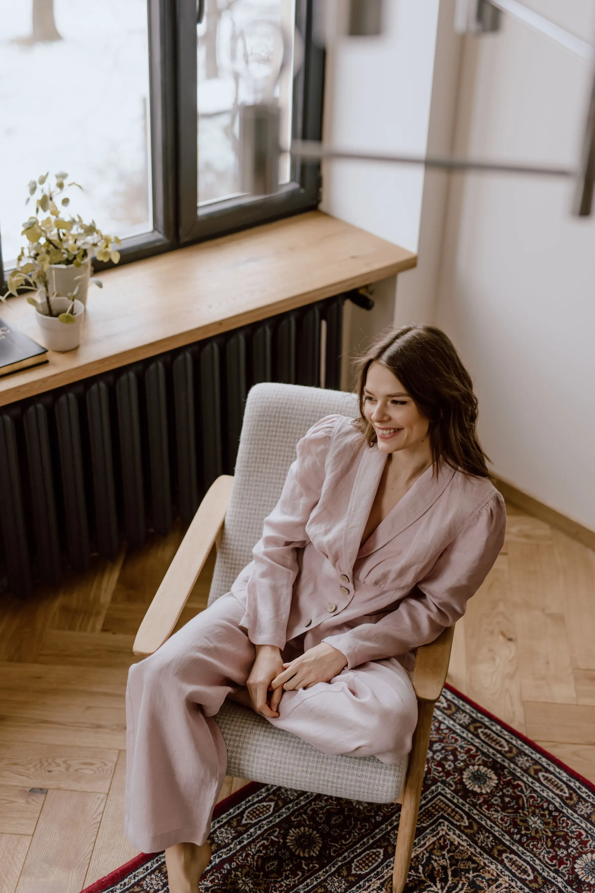 Neringa Fitted Linen Blazer