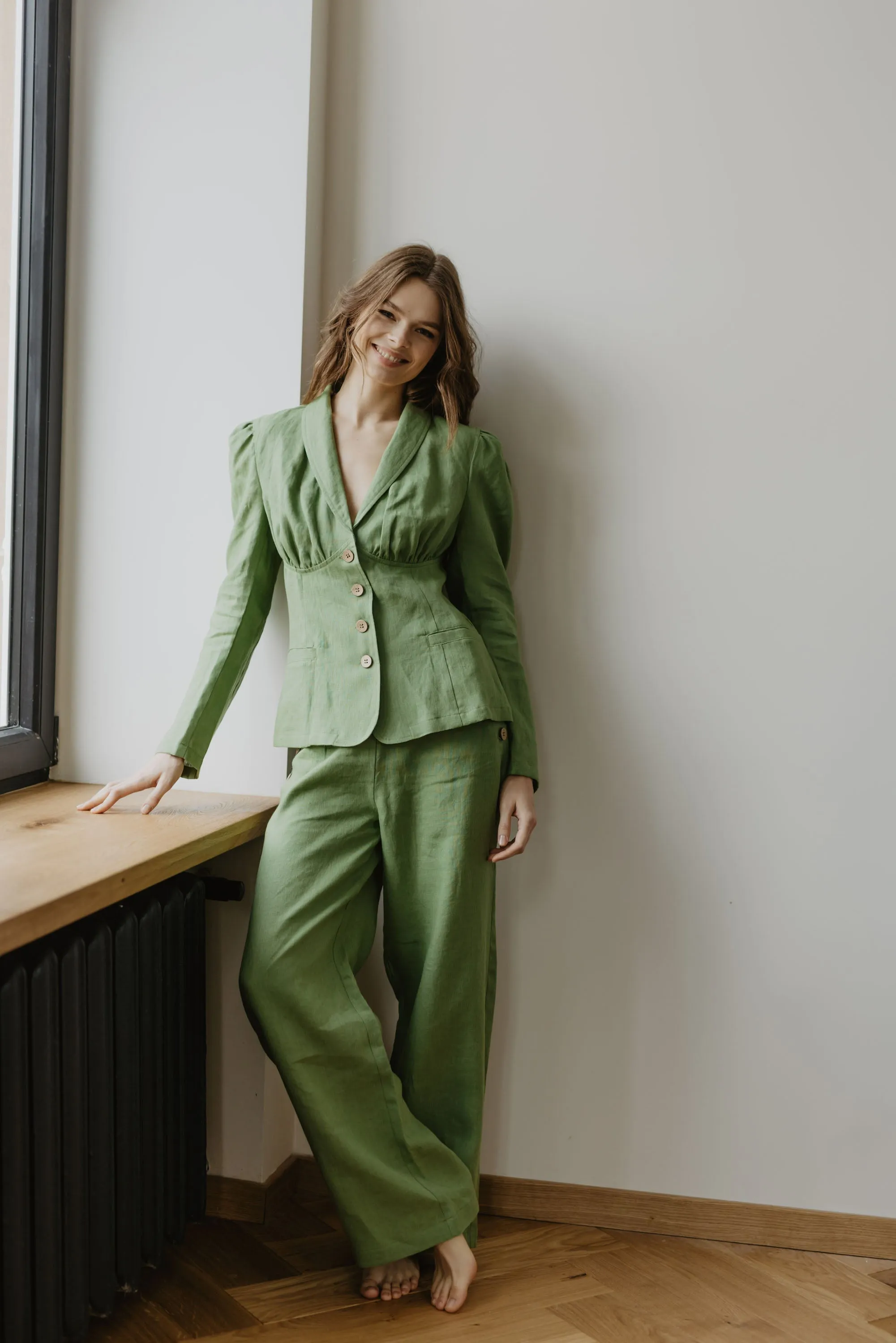 Neringa Fitted Linen Blazer
