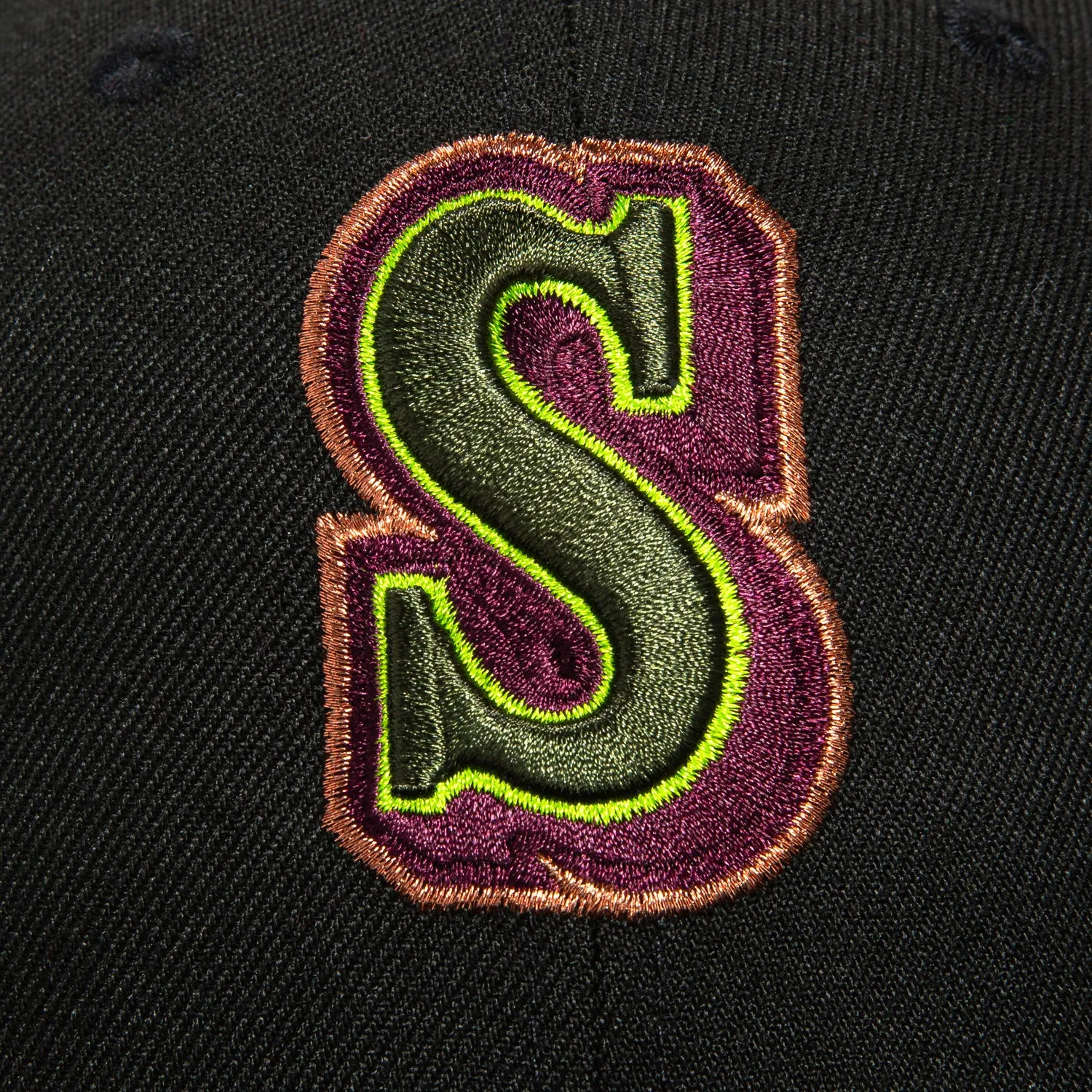 New Era 59Fifty Seattle Mariners 25th Anniversary Patch Hat - Black, Olive, Maroon, Metallic Copper