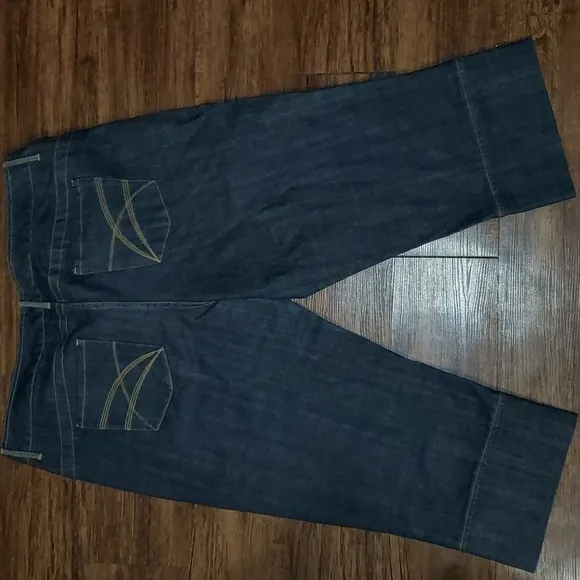 New Plus Size Tommy Hilfiger Crop Triple Button Leg Jeans Size 18