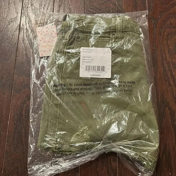 NWT Free People Makai Cut Off Shorts Size 26 Olive Green