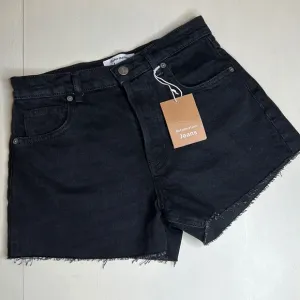NWT - Reformation Jeans - Charlie High Rise Jean Shorts - Size 26