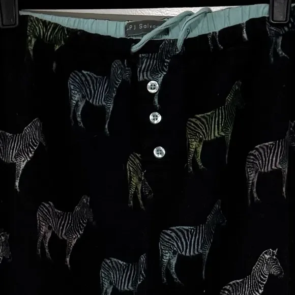 PJ SALVAGE ✨ 2pc set ZEBRAS flannel top &amp; drawstring sleep pants