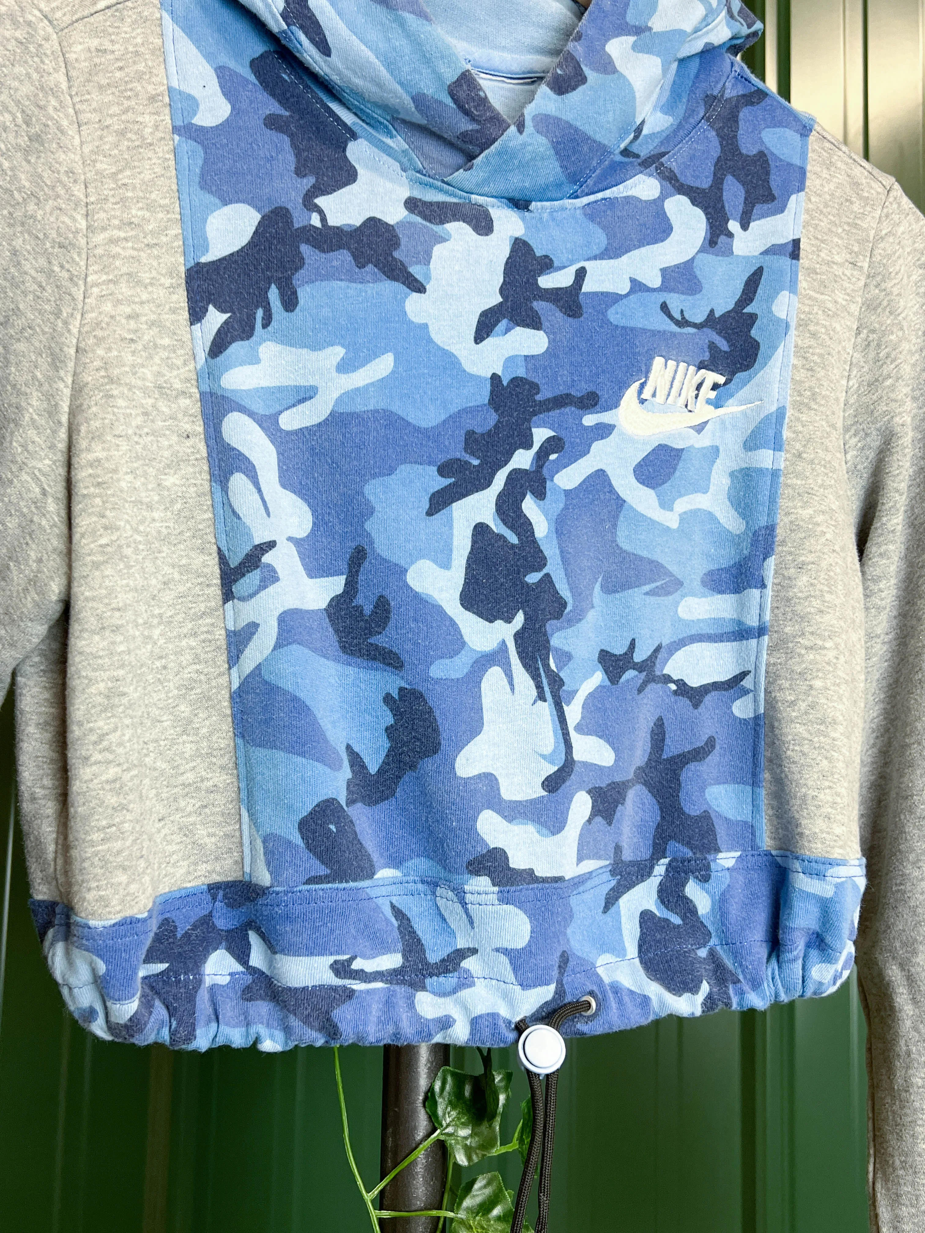 "1 of 1" Blue Nike Camo Crop (S)
