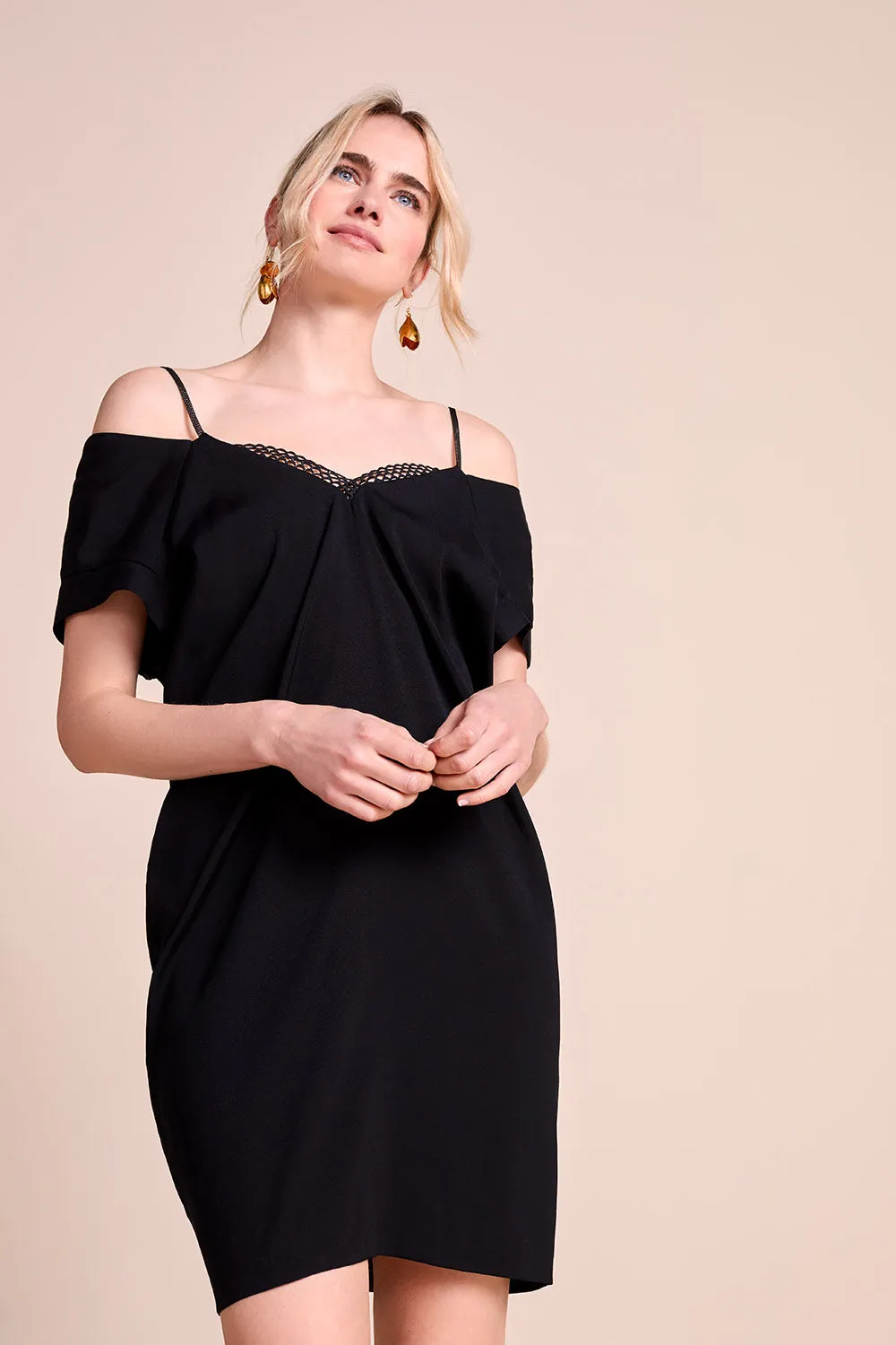 REIKA - Robe noire avec bretelles fantaisie
