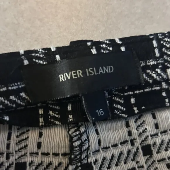 River Island Black Check Smart Shorts ASO Taylor Swift