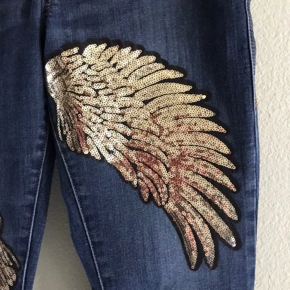 Rock &amp; Republic Women Gold Angel Wing Skinny Jeans