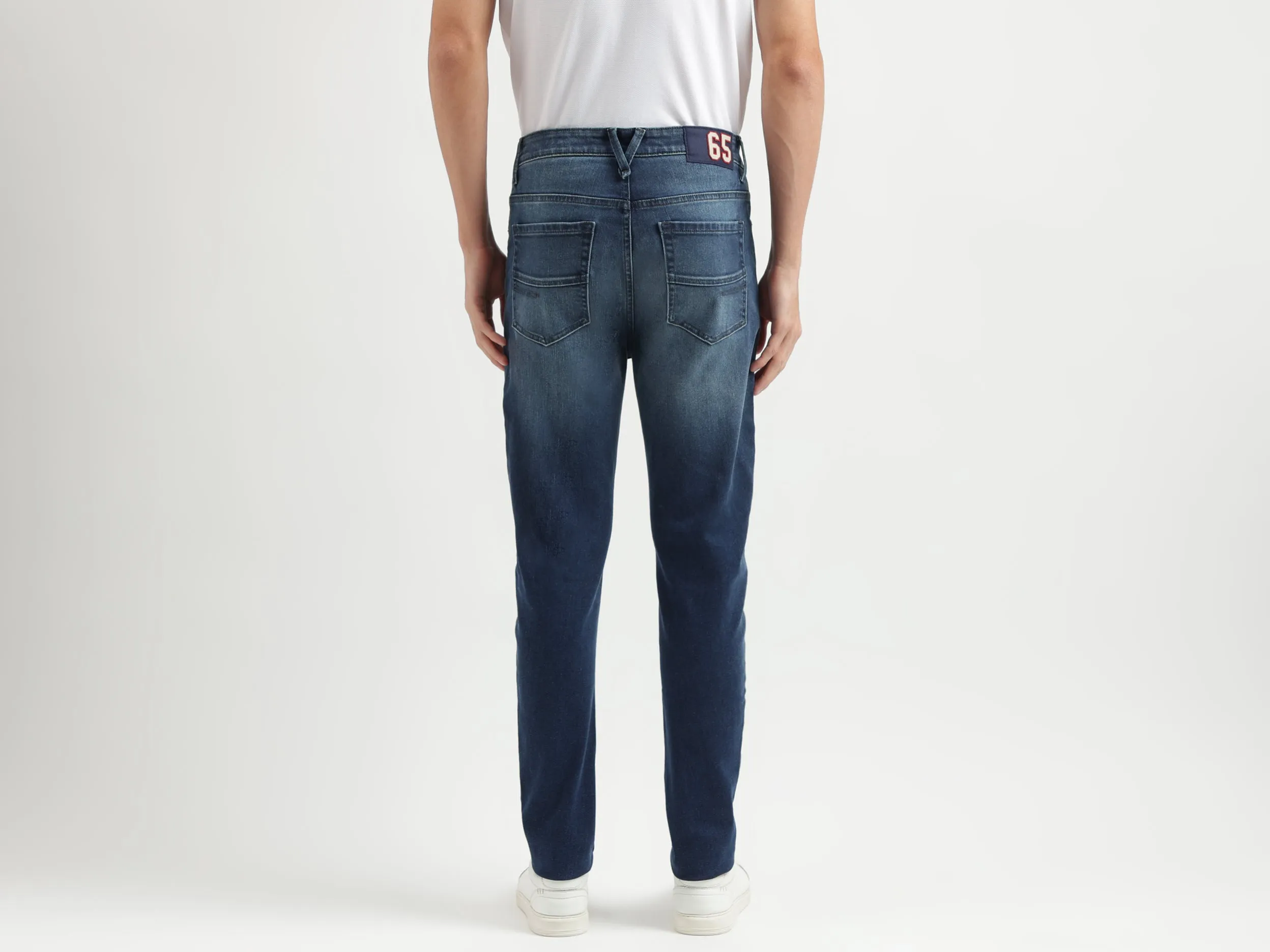 Solid Pattern Carrot Fit Jeans