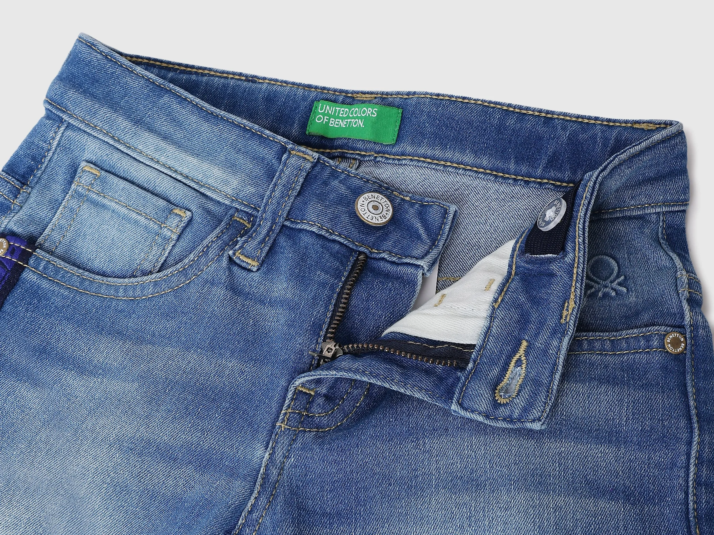 Solid Slim Fit Jeans