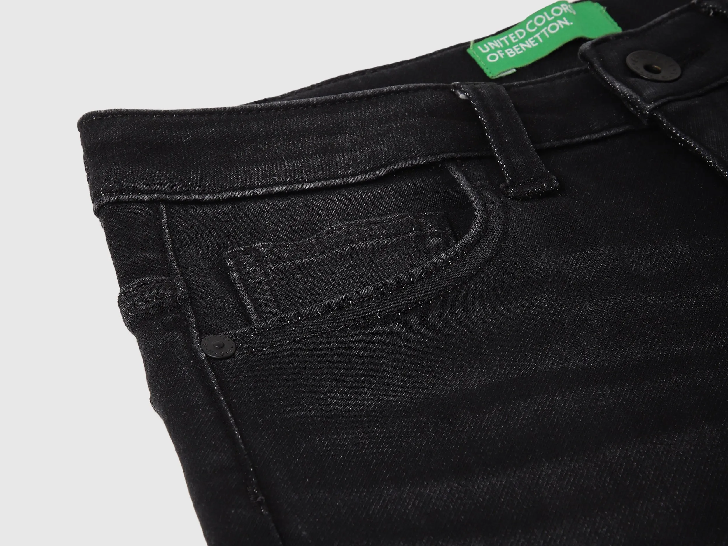 Solid Slim Fit Jeans